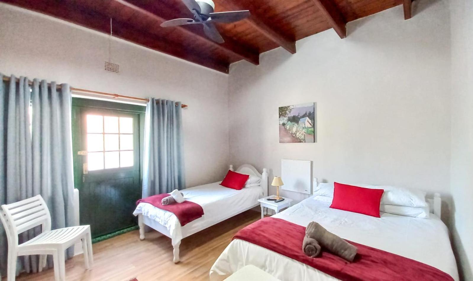 Koo Karoo Guest Lodge And Self Catering Монтегю Екстер'єр фото